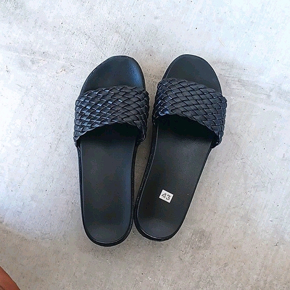 Vegan Platform Sandals - Picture 8 of 11